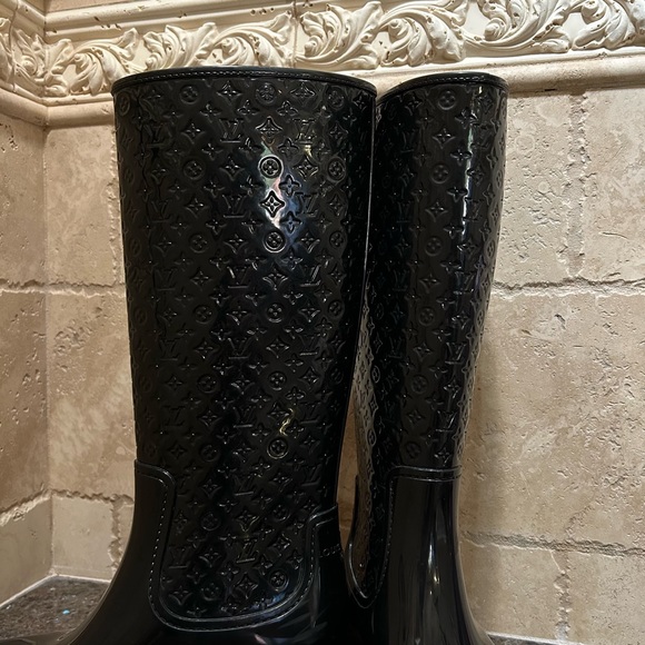 Louis Vuitton Black Monogram Splash Rubber Rain Boots - Picture 4 of 10